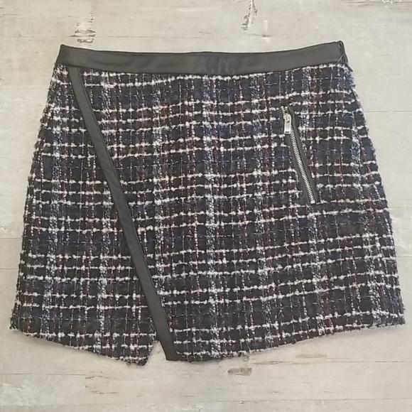 💕ZARA WOMAN💕 Plaid Boucle Tweed Faux Wrap Skirt - Picture 1 of 9